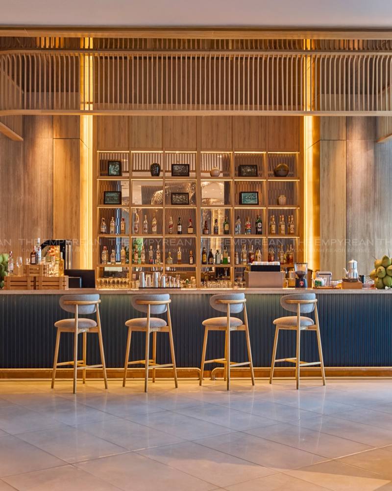 Sea Lounge Bar counter